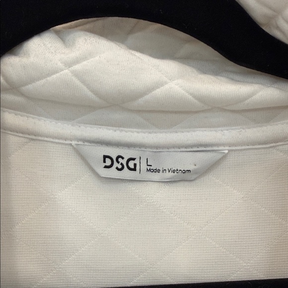 DSG White Quilted Utility Jacket - Picture 2 of 3